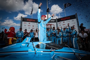 Scott McLaughlin Wins Wild Milwaukee; Palou Up 33 with One to Go 